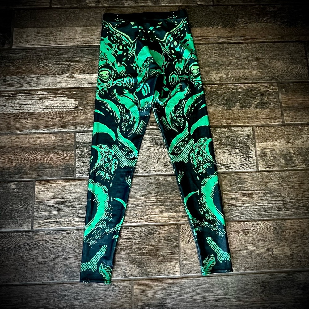 BlackMilk Green and Black mean serpent Leggings M - Picture 2 of 7